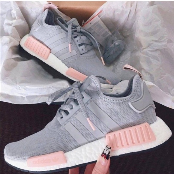 nmd r1 grey and pink